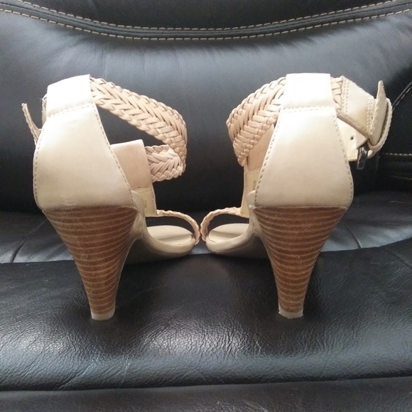 Franco Sarto Weaved Leather Heels - Picture 3 of 5